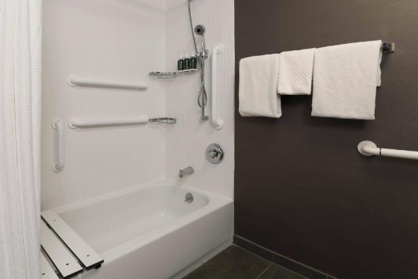 Courtyard by Marriott Tucson Airport image 13