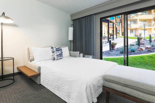 Courtyard by Marriott Tucson Airport image 14