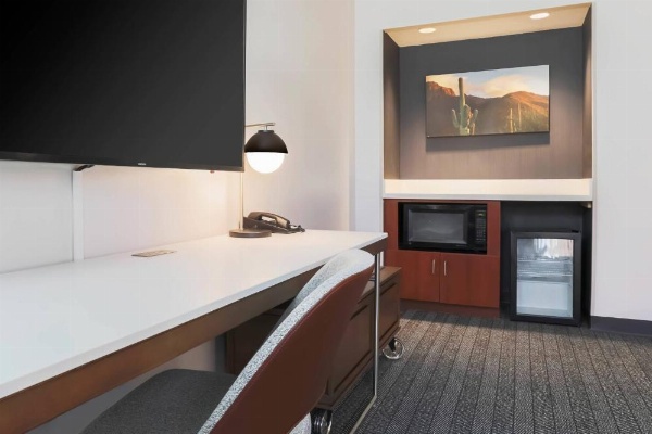 Courtyard by Marriott Tucson Airport image 21