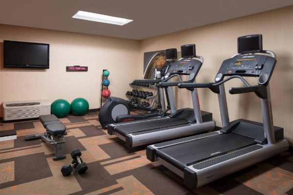 Courtyard by Marriott Tucson Airport image 29