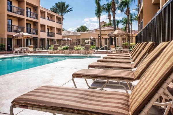 Courtyard by Marriott Tucson Airport image 30