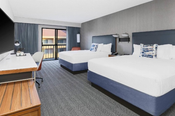 Courtyard by Marriott Tucson Airport image 8